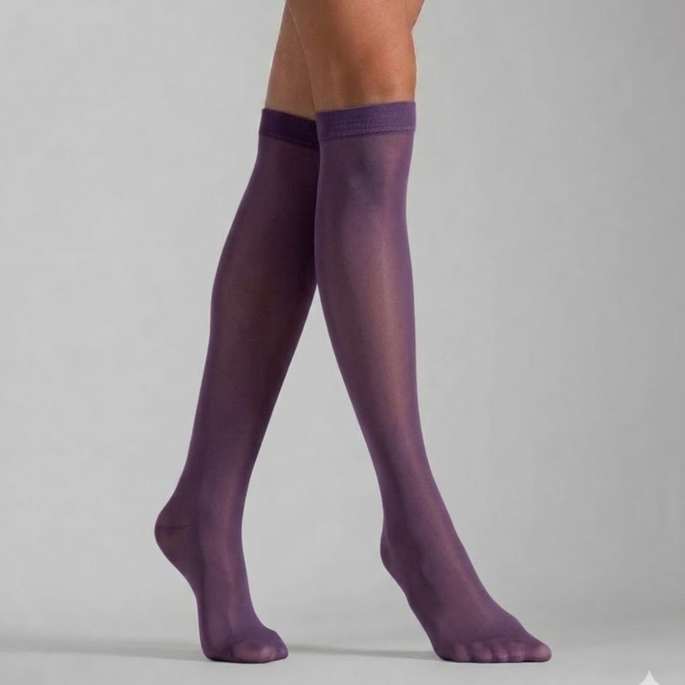 Vintage Fogal Switzerland 378 Opaque Knee-Highs - Color 445 Cassis - Size L - NO